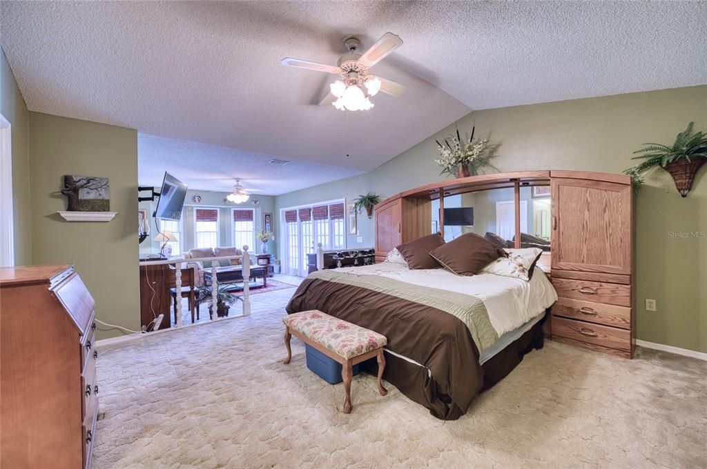 Active With Contract: $849,900 (4 beds, 3 baths, 3240 Square Feet)