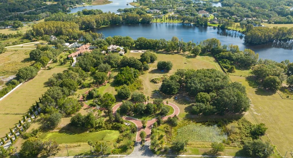 На продажу: $2,250,000 (5.09 acres)