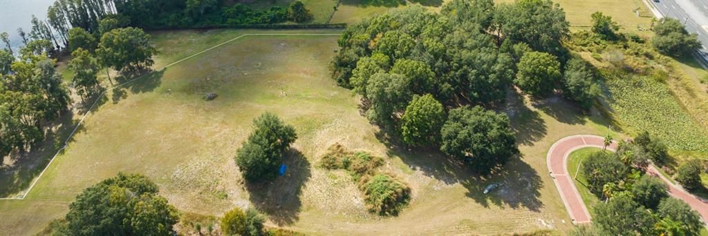 На продажу: $2,250,000 (5.09 acres)