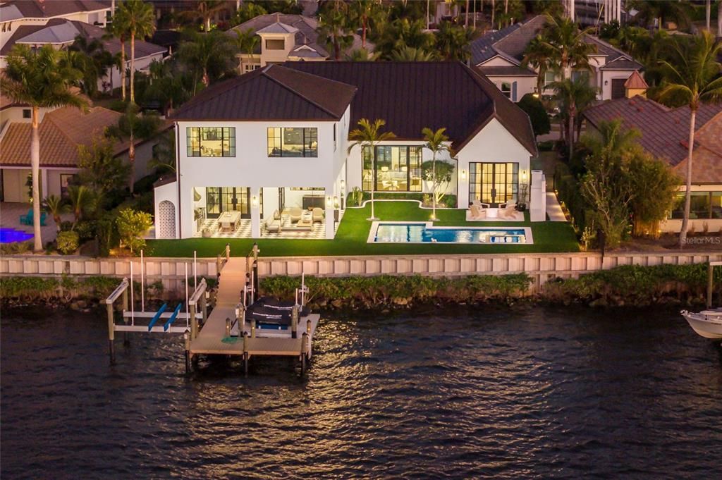 На продажу: $6,950,000 (4 спален, 3 ванн, 5147 Квадратных фут)