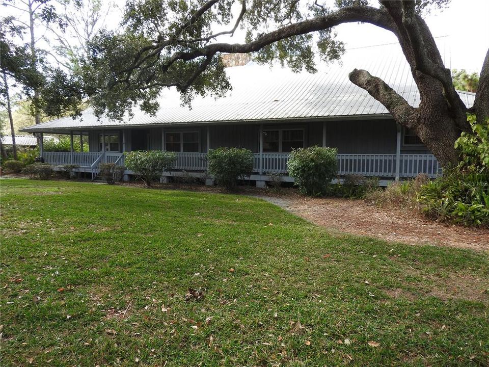 Под контрактом: $749,900 (4 спален, 3 ванн, 3372 Квадратных фут)