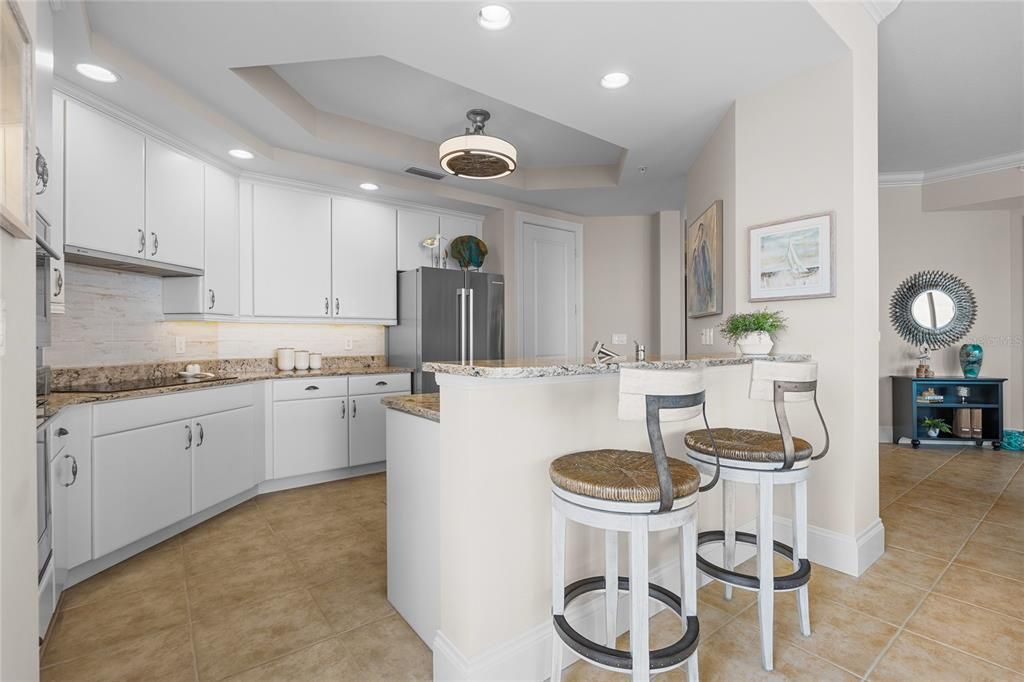 For Sale: $717,900 (2 beds, 2 baths, 1978 Square Feet)