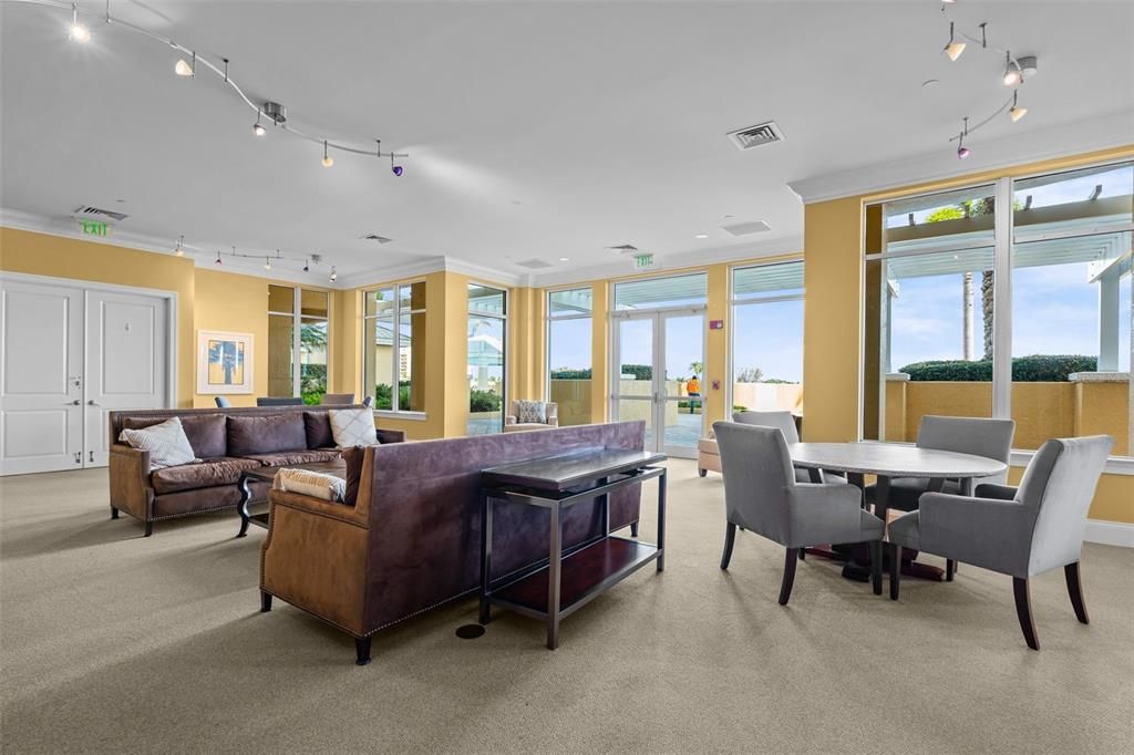 For Sale: $717,900 (2 beds, 2 baths, 1978 Square Feet)