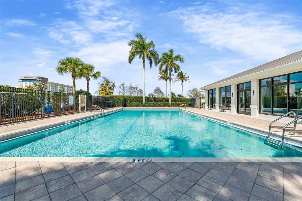 For Sale: $717,900 (2 beds, 2 baths, 1978 Square Feet)