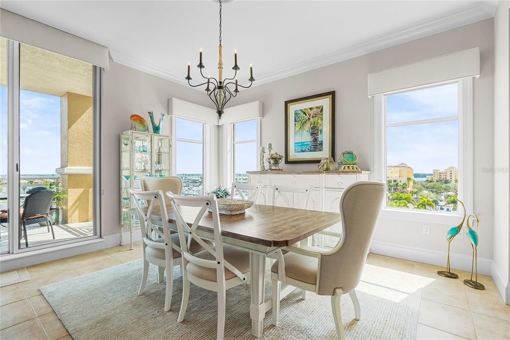 For Sale: $717,900 (2 beds, 2 baths, 1978 Square Feet)