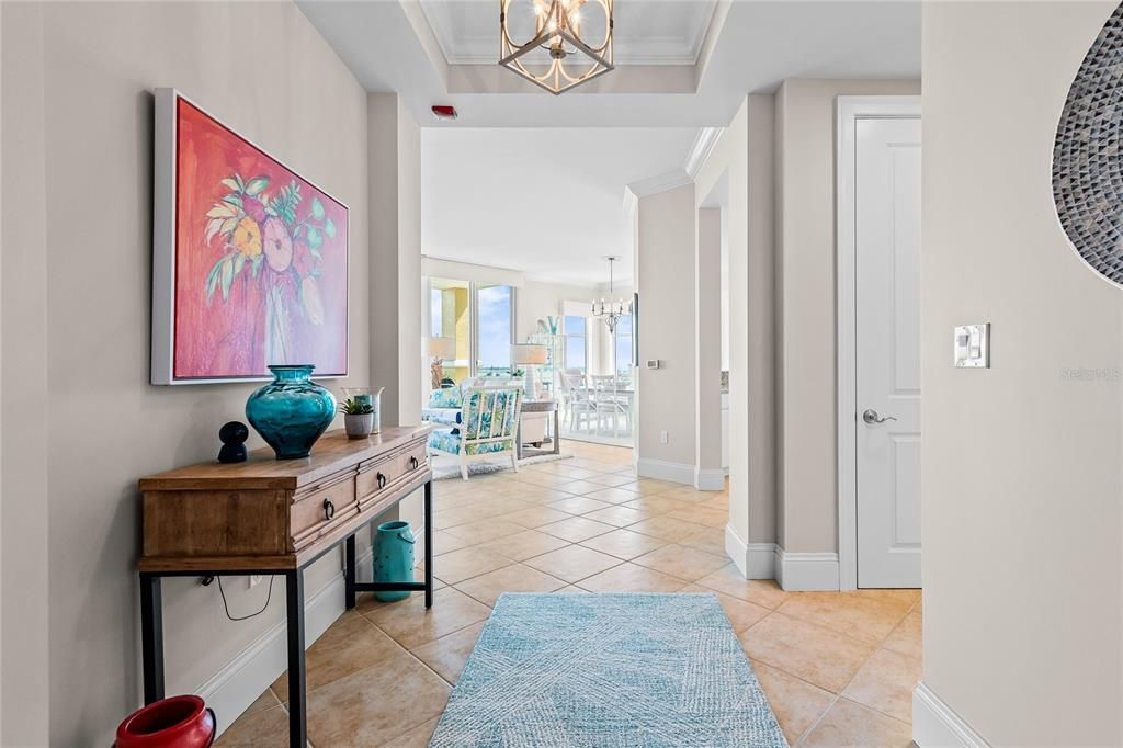 For Sale: $717,900 (2 beds, 2 baths, 1978 Square Feet)