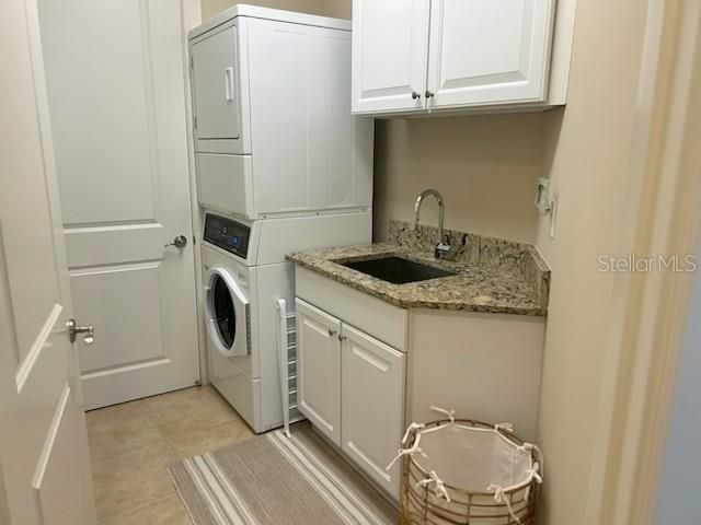 For Sale: $717,900 (2 beds, 2 baths, 1978 Square Feet)