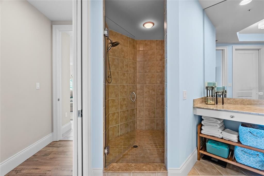 For Sale: $717,900 (2 beds, 2 baths, 1978 Square Feet)