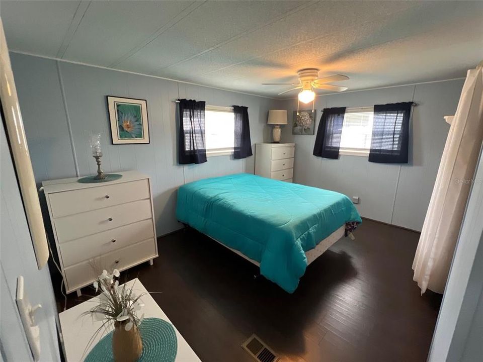 На продажу: $75,900 (2 спален, 1 ванн, 672 Квадратных фут)