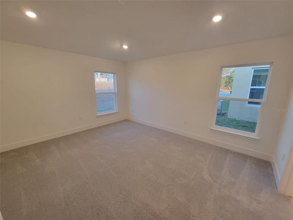 Active With Contract: $325,000 (4 beds, 2 baths, 1820 Square Feet)