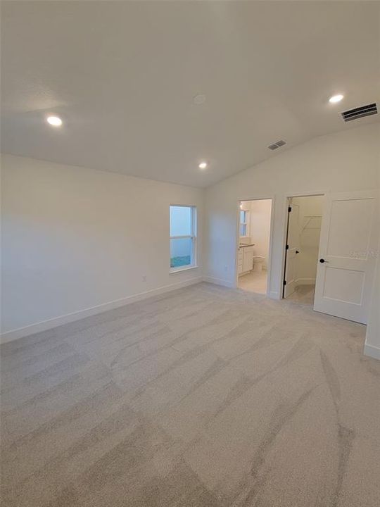 Active With Contract: $325,000 (4 beds, 2 baths, 1820 Square Feet)