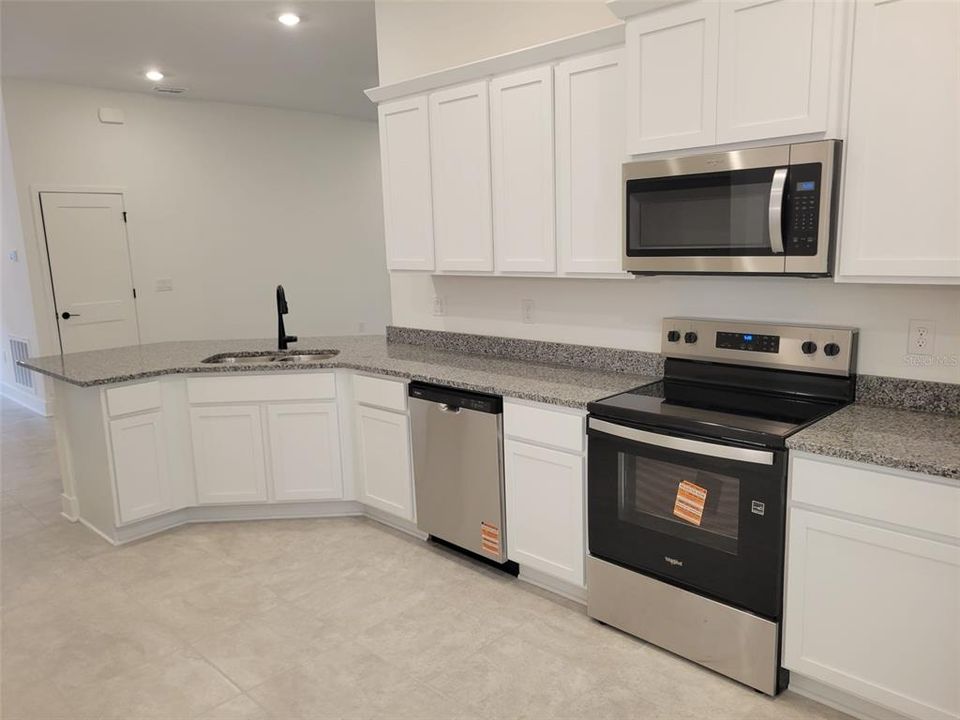 Active With Contract: $325,000 (4 beds, 2 baths, 1820 Square Feet)