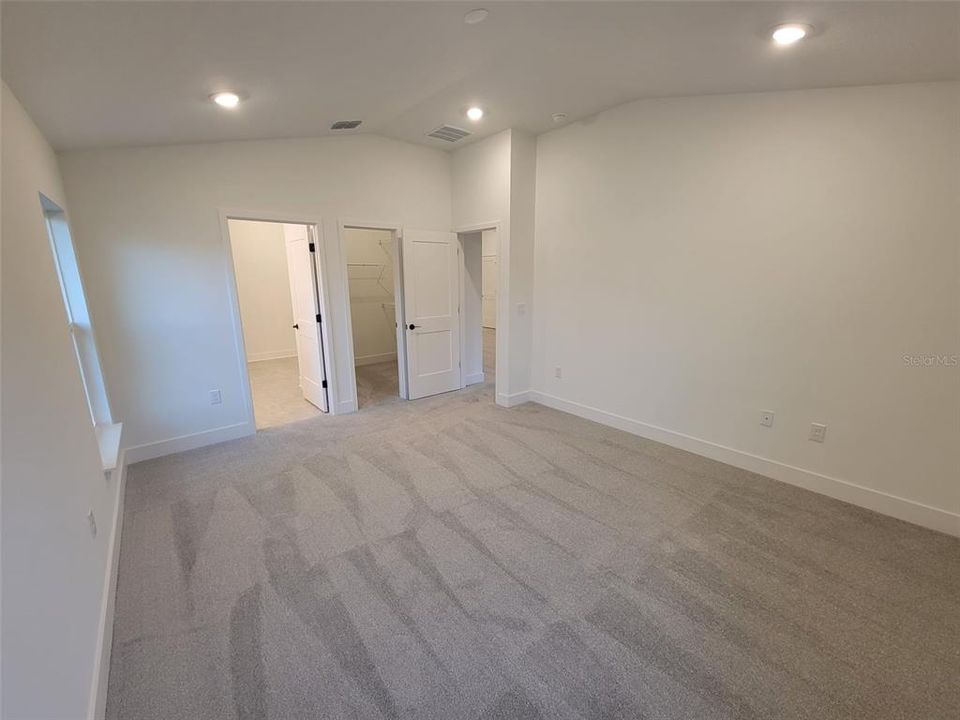 Active With Contract: $325,000 (4 beds, 2 baths, 1820 Square Feet)