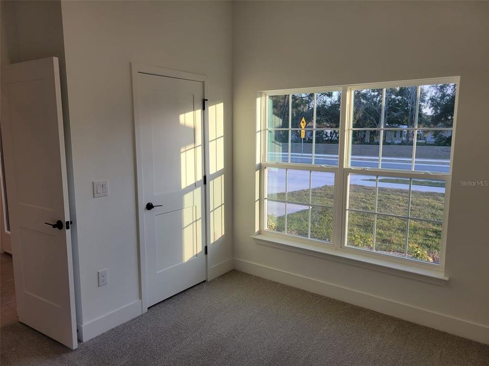 Active With Contract: $325,000 (4 beds, 2 baths, 1820 Square Feet)