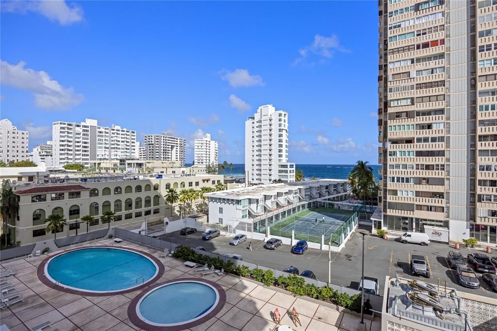 合同活跃: $525,000 (1 贝兹, 1 浴室, 804 平方英尺)