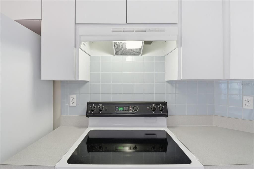 Activo con contrato: $319,900 (3 camas, 2 baños, 1748 Pies cuadrados)