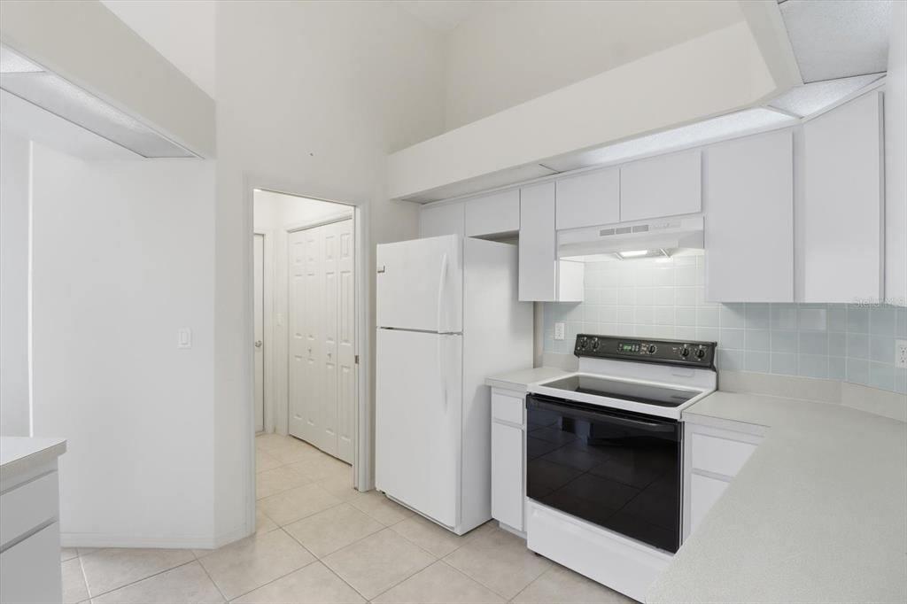 Activo con contrato: $319,900 (3 camas, 2 baños, 1748 Pies cuadrados)