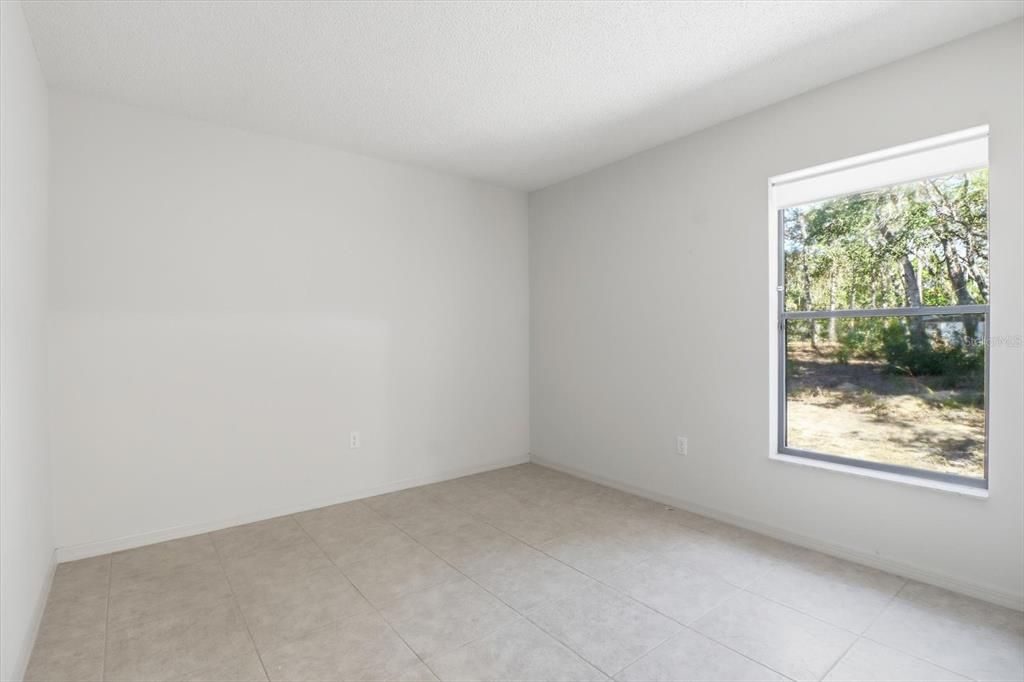 Activo con contrato: $319,900 (3 camas, 2 baños, 1748 Pies cuadrados)