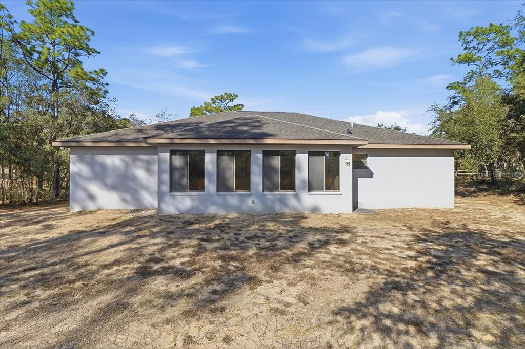 Activo con contrato: $319,900 (3 camas, 2 baños, 1748 Pies cuadrados)