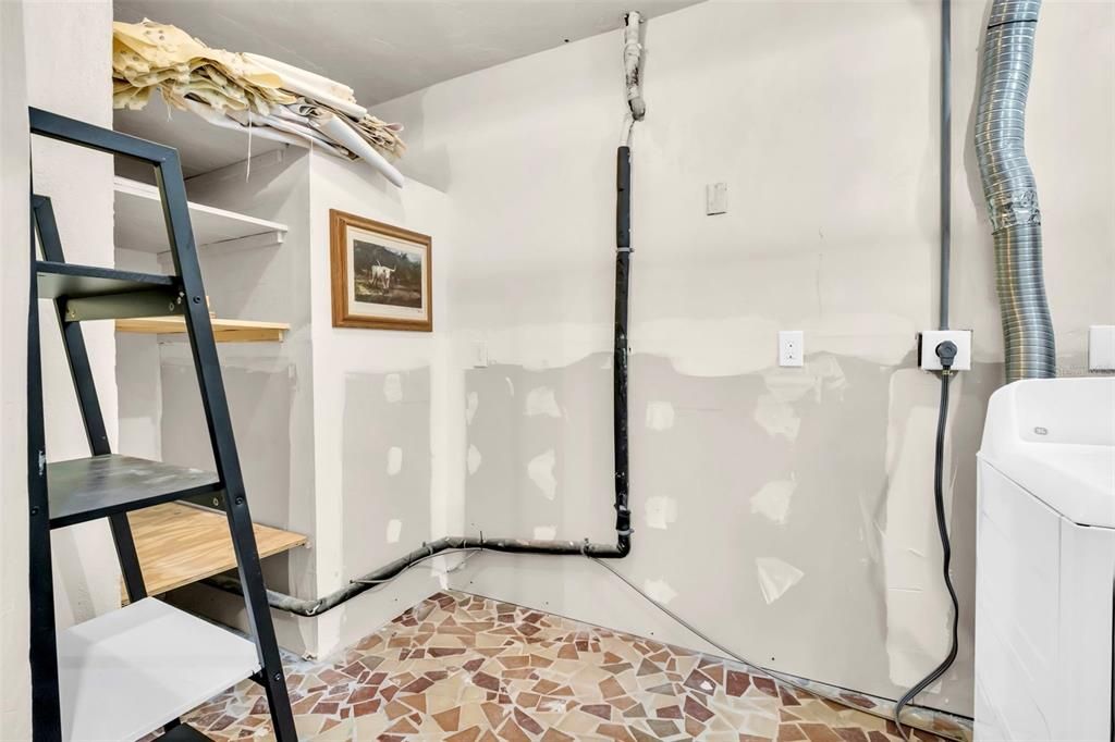 Active With Contract: $699,000 (3 beds, 2 baths, 2491 Square Feet)