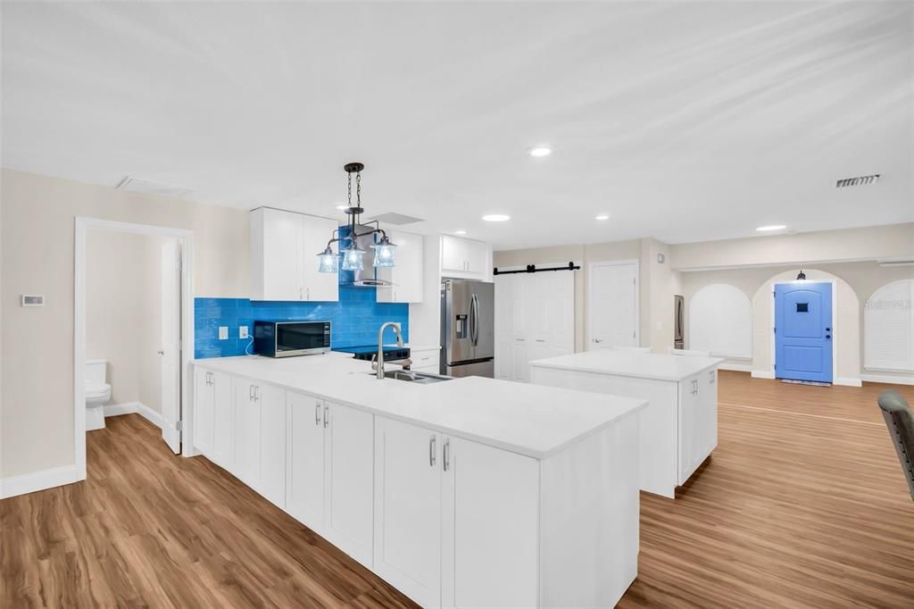 Active With Contract: $699,000 (3 beds, 2 baths, 2491 Square Feet)