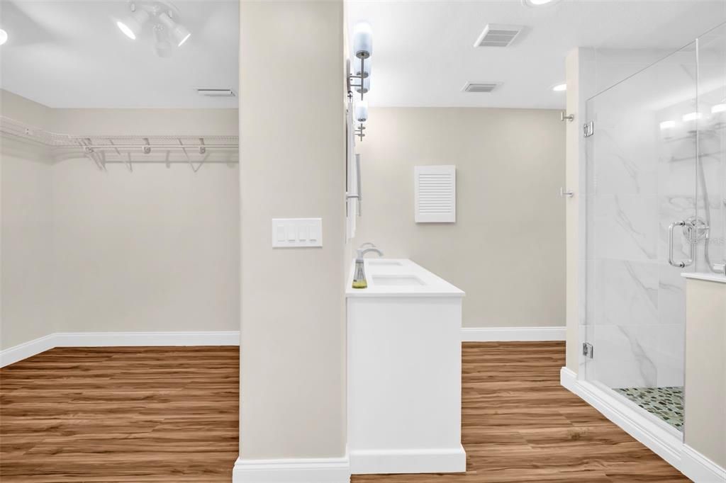 Active With Contract: $699,000 (3 beds, 2 baths, 2491 Square Feet)