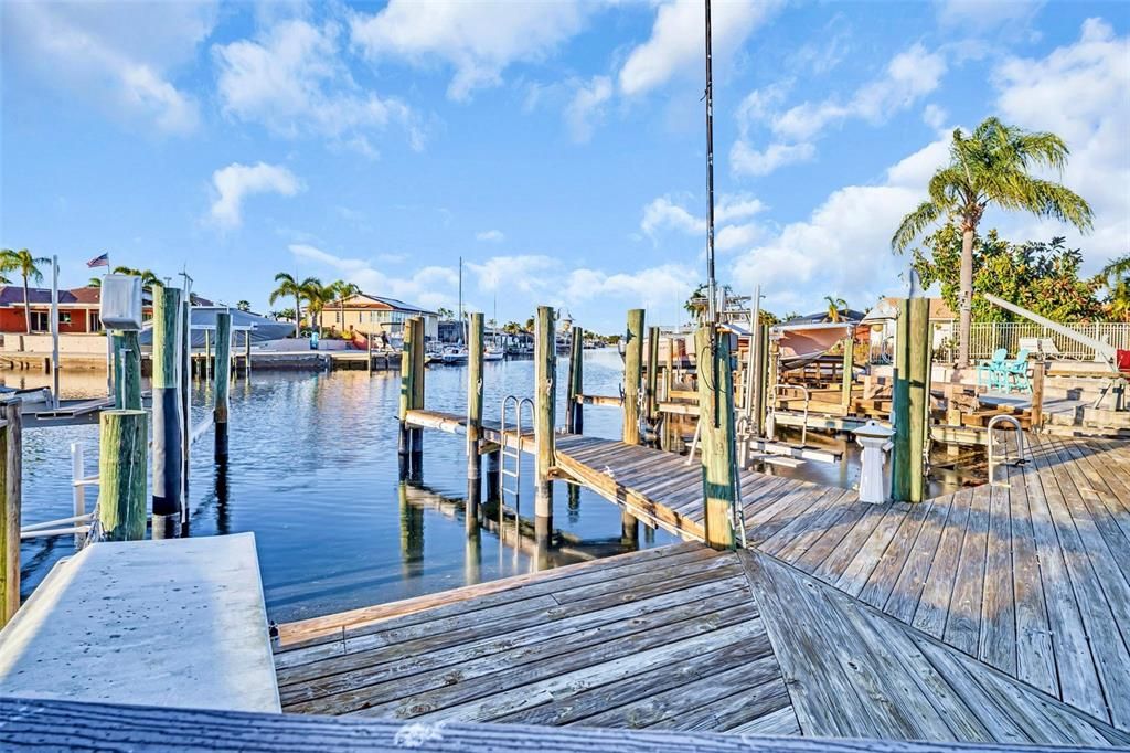 Active With Contract: $699,000 (3 beds, 2 baths, 2491 Square Feet)