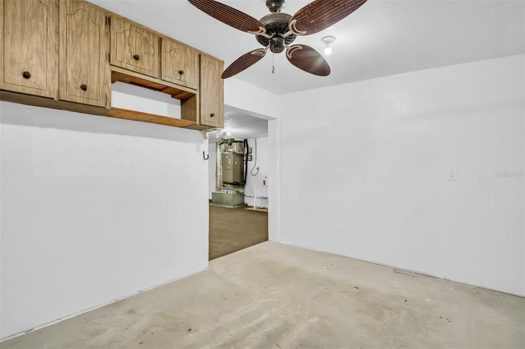 Active With Contract: $699,000 (3 beds, 2 baths, 2491 Square Feet)