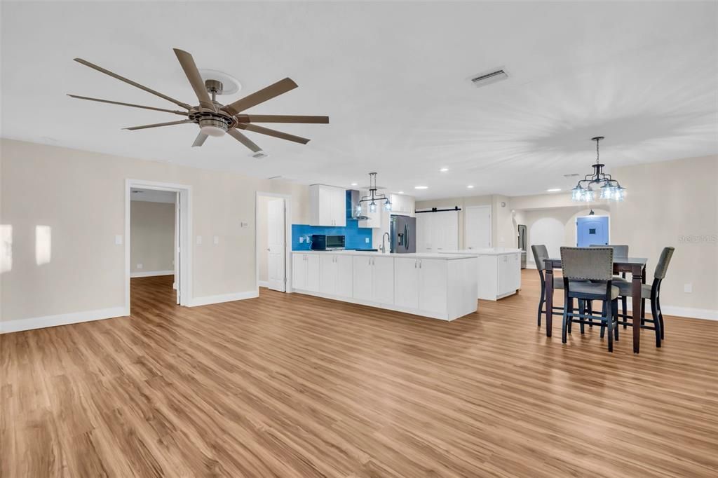 Active With Contract: $699,000 (3 beds, 2 baths, 2491 Square Feet)