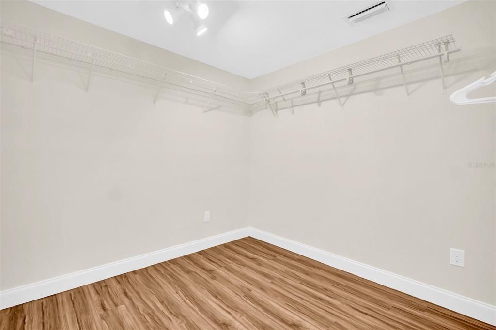 Active With Contract: $699,000 (3 beds, 2 baths, 2491 Square Feet)