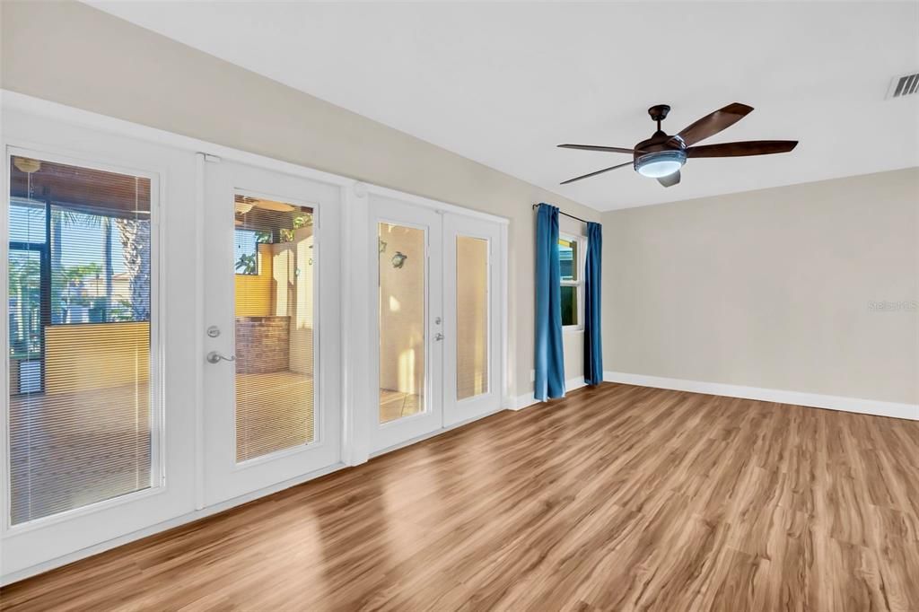 Active With Contract: $699,000 (3 beds, 2 baths, 2491 Square Feet)
