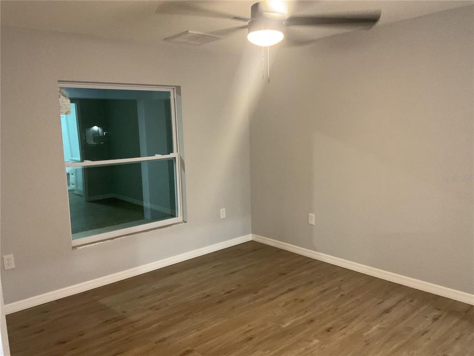 For Sale: $295,000 (3 beds, 2 baths, 1030 Square Feet)