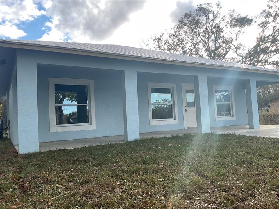 For Sale: $295,000 (3 beds, 2 baths, 1030 Square Feet)