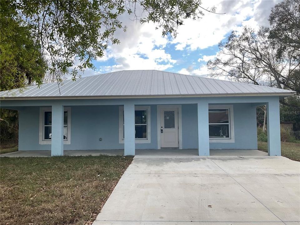 For Sale: $295,000 (3 beds, 2 baths, 1030 Square Feet)