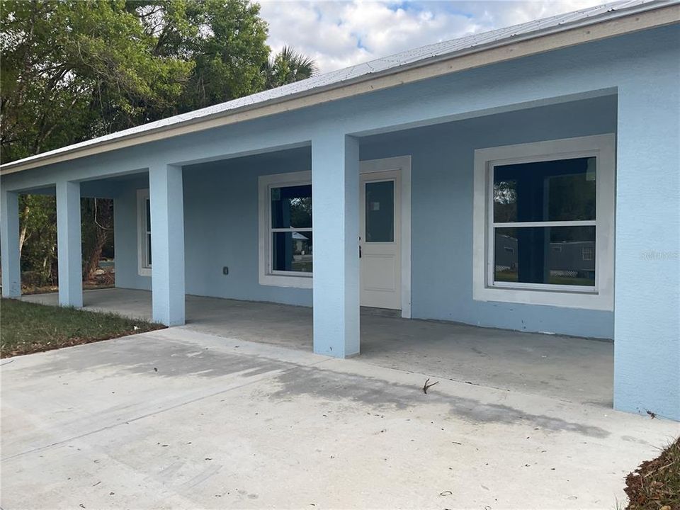 For Sale: $295,000 (3 beds, 2 baths, 1030 Square Feet)