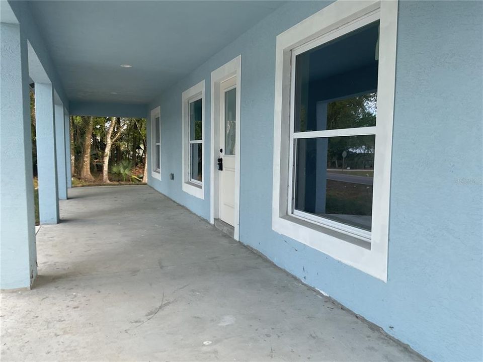 For Sale: $295,000 (3 beds, 2 baths, 1030 Square Feet)