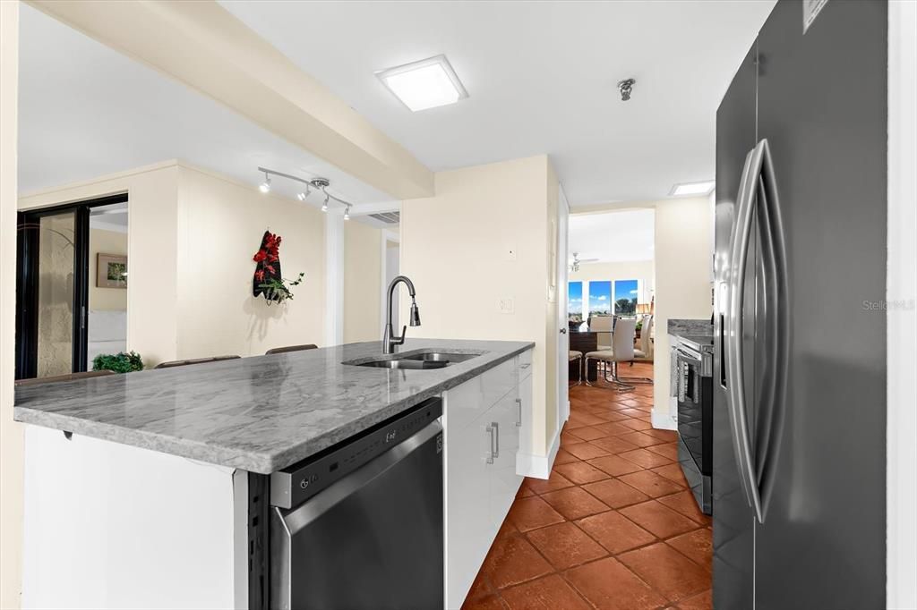 For Sale: $1,999,999 (2 beds, 2 baths, 1168 Square Feet)