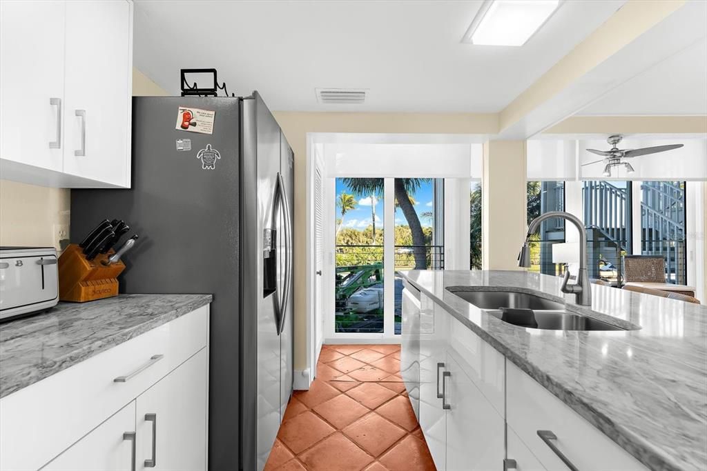 For Sale: $1,999,999 (2 beds, 2 baths, 1168 Square Feet)