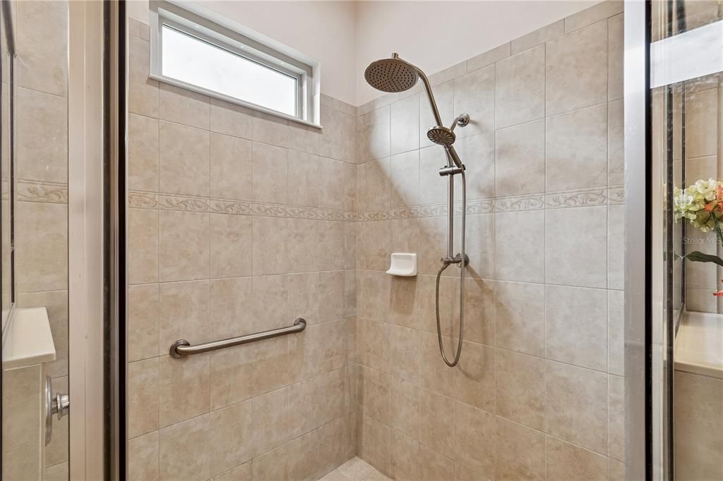 Active With Contract: $549,900 (3 beds, 3 baths, 2352 Square Feet)