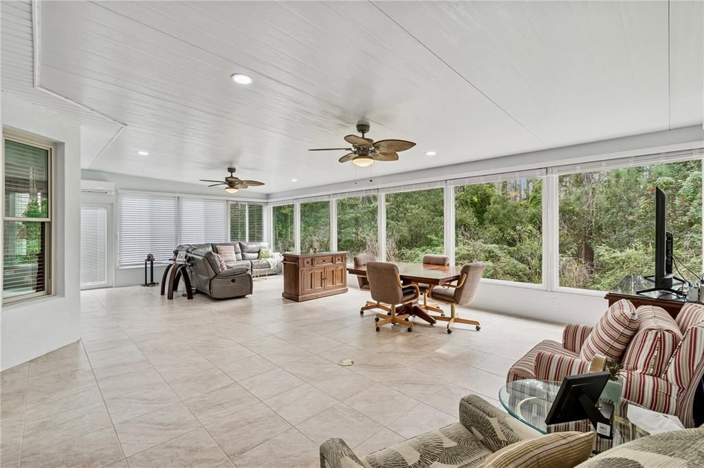 Active With Contract: $549,900 (3 beds, 3 baths, 2352 Square Feet)