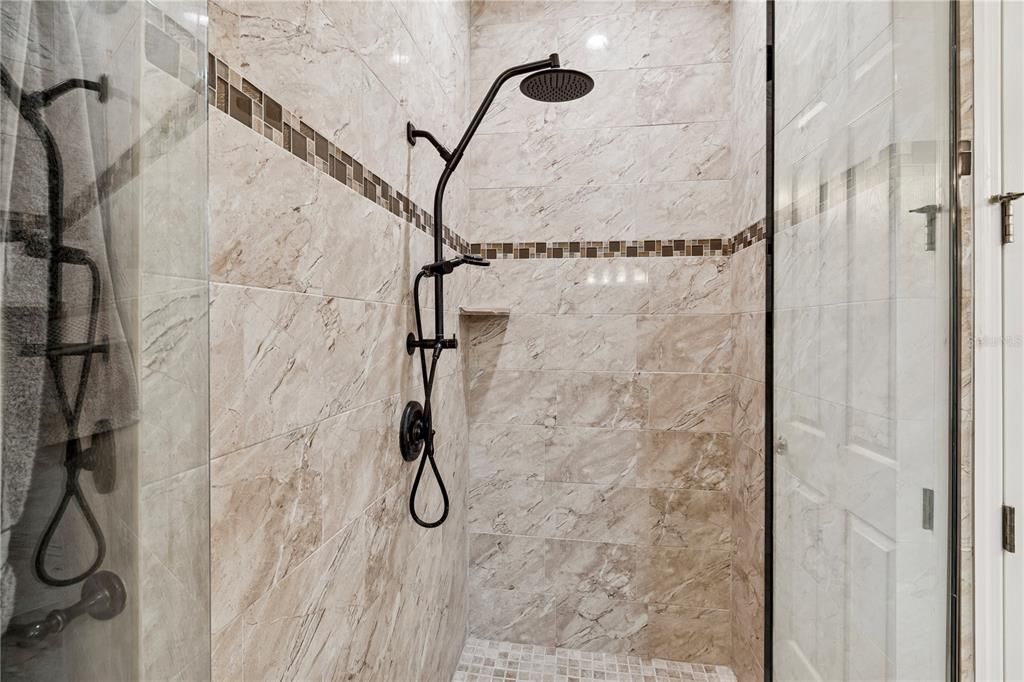 Active With Contract: $549,900 (3 beds, 3 baths, 2352 Square Feet)