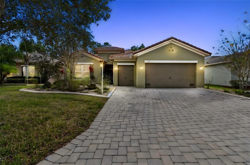Active With Contract: $549,900 (3 beds, 3 baths, 2352 Square Feet)