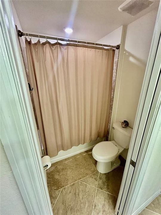 En Venta: $579,000 (5 camas, 4 baños, 3299 Pies cuadrados)