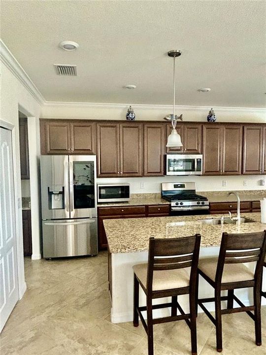 En Venta: $579,000 (5 camas, 4 baños, 3299 Pies cuadrados)