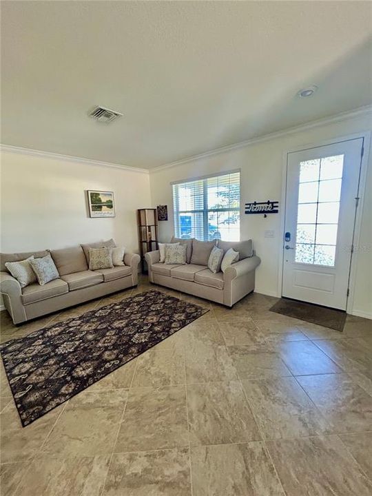 En Venta: $579,000 (5 camas, 4 baños, 3299 Pies cuadrados)