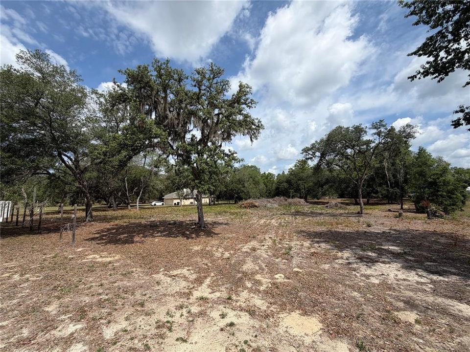 待售: $62,800 (1.01 acres)