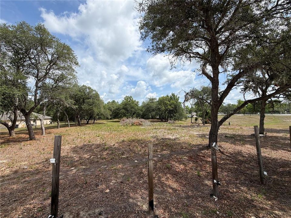 待售: $62,800 (1.01 acres)