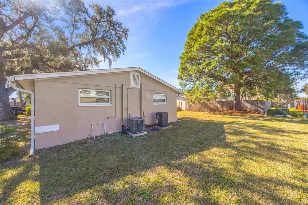For Sale: $450,000 (4 beds, 0 baths, 2002 Square Feet)