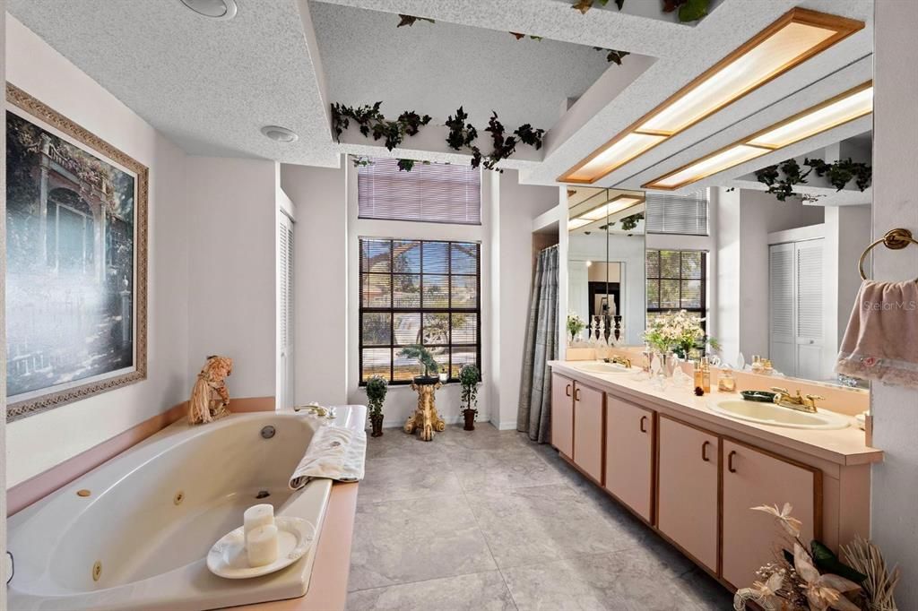 For Sale: $1,900,000 (0 beds, 0 baths, 3809 Square Feet)