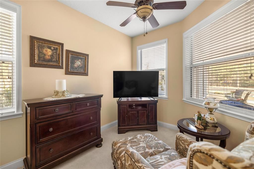 На продажу: $775,000 (3 спален, 2 ванн, 2401 Квадратных фут)